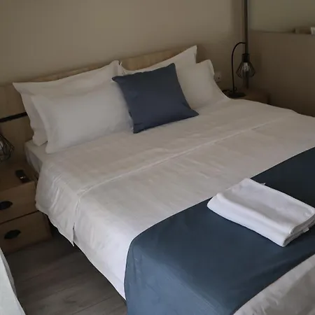 Dafni City Apartment 1-2